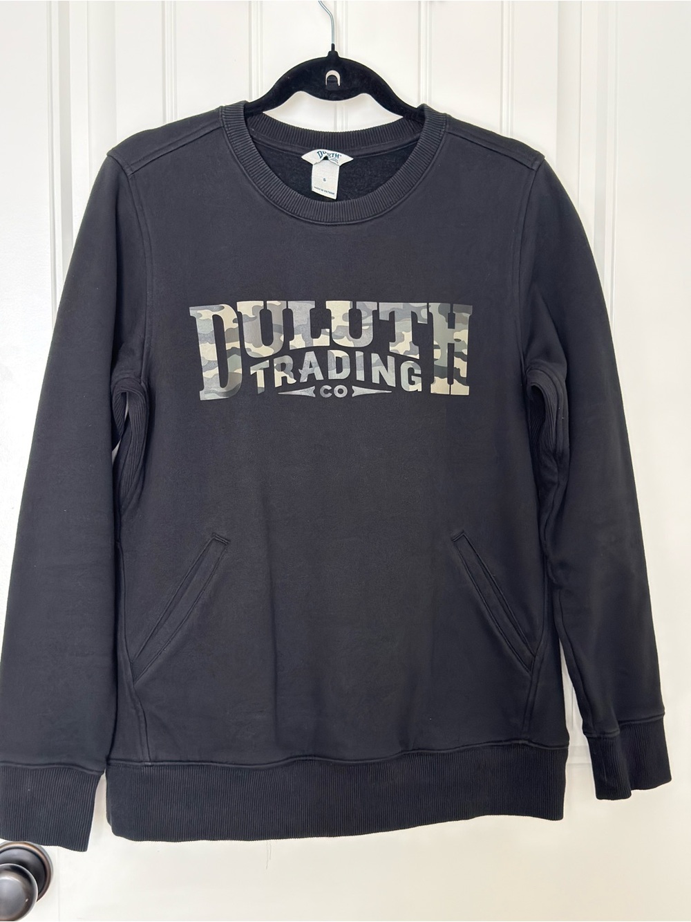 Duluth Trading Co Black Crewneck with Camo Logo